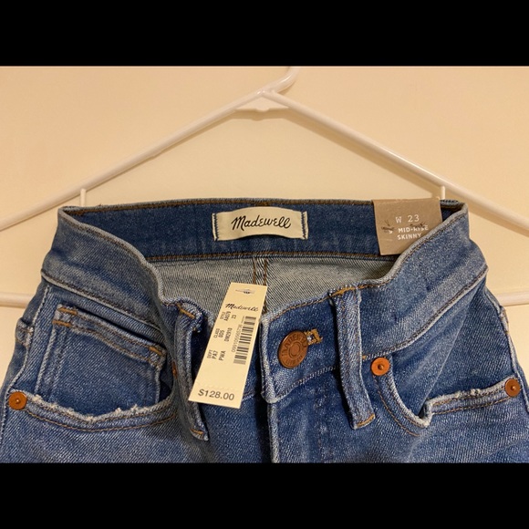 Madewell 9" Mid-Rise Skinny Jeans in Pearson Wash - size 23 - Picture 4 of 7